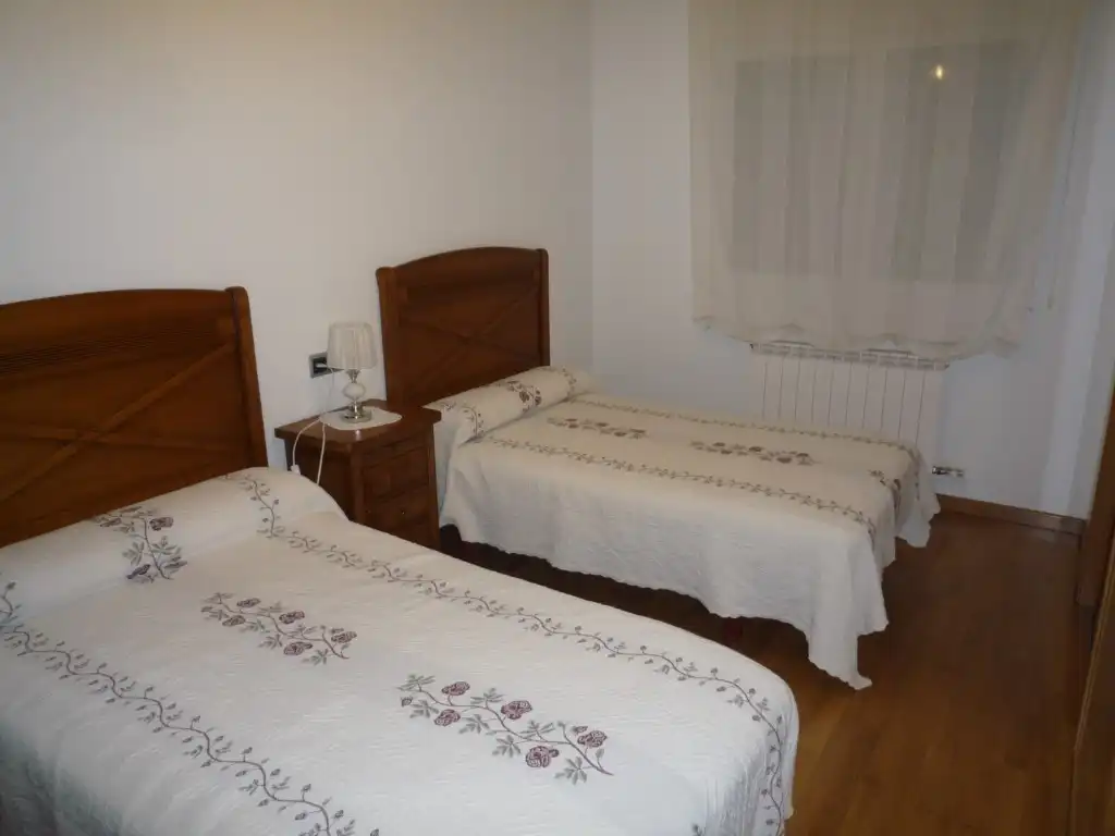Habitación de Casa adosada en venta en Carracedelo