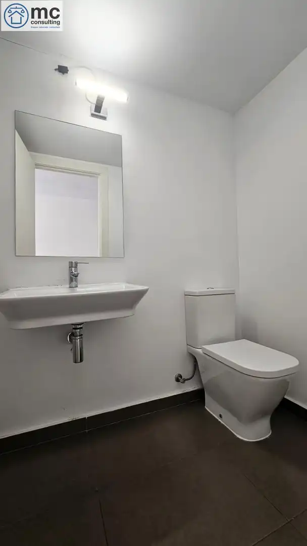 Bathroom of Duplexes for sale in Montserrat - El Passeig