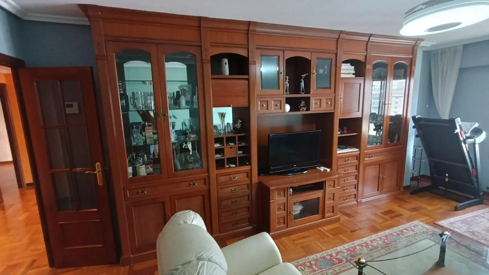 Sala d'estar de Pis en venda en Burgos amb Calefacció, Parquet i Traster
