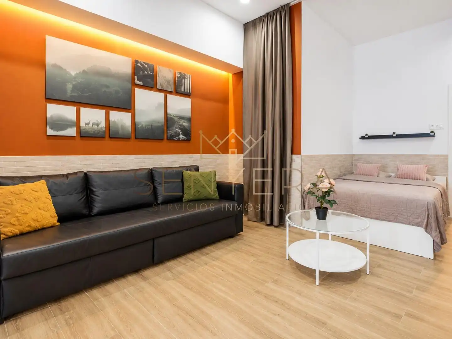 Living room of Study for sale in Valencia  with Air Conditioner and Furnished