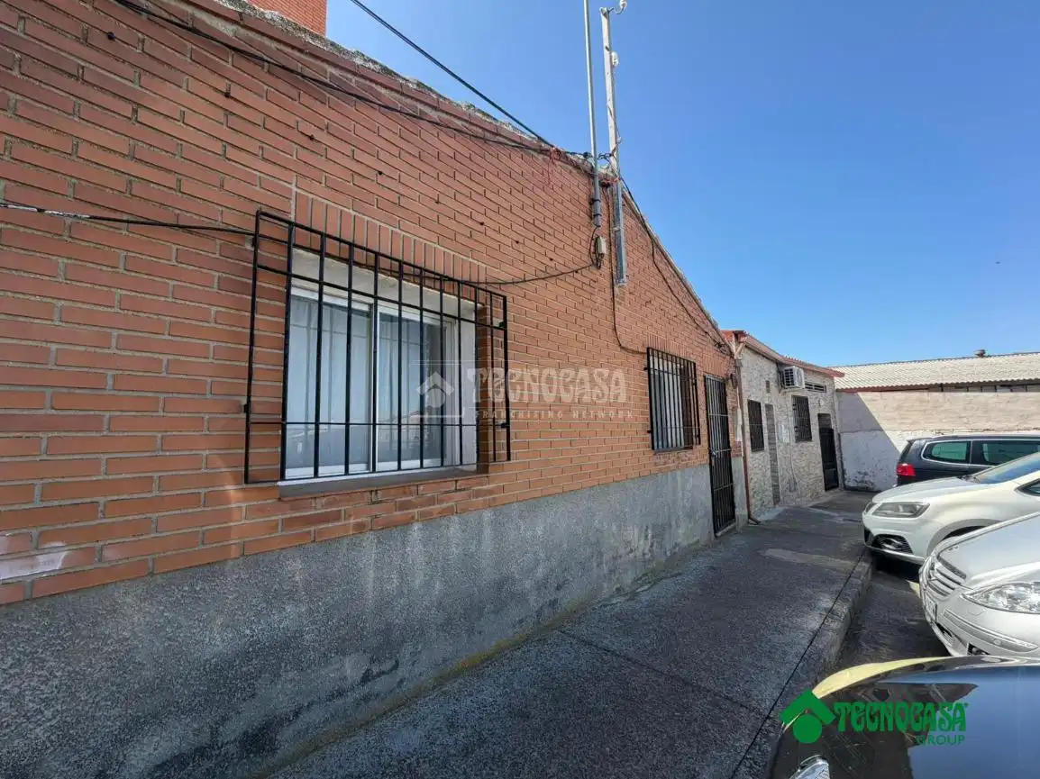 Vista exterior de Piso en venta en Escalonilla