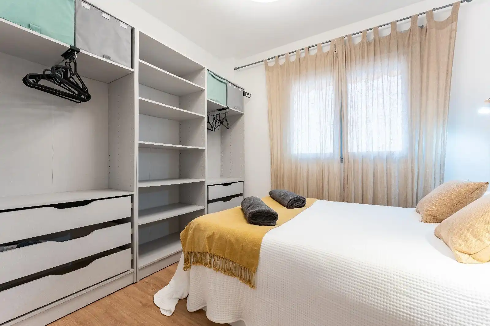 Bedroom of Apartments for sale in Rincón de la Victoria