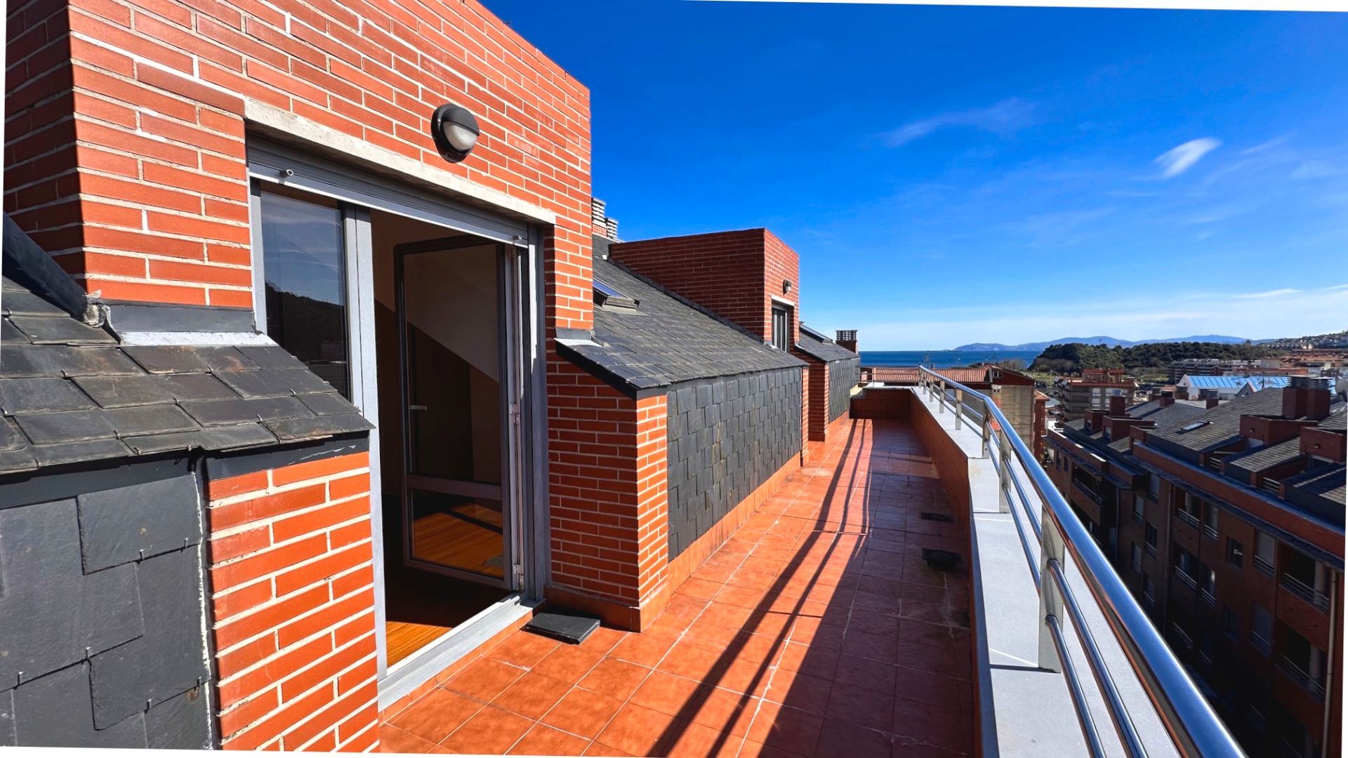 Terrassa de Àtic en venda en Castro-Urdiales amb Calefacció, Jardí privat i Terrassa