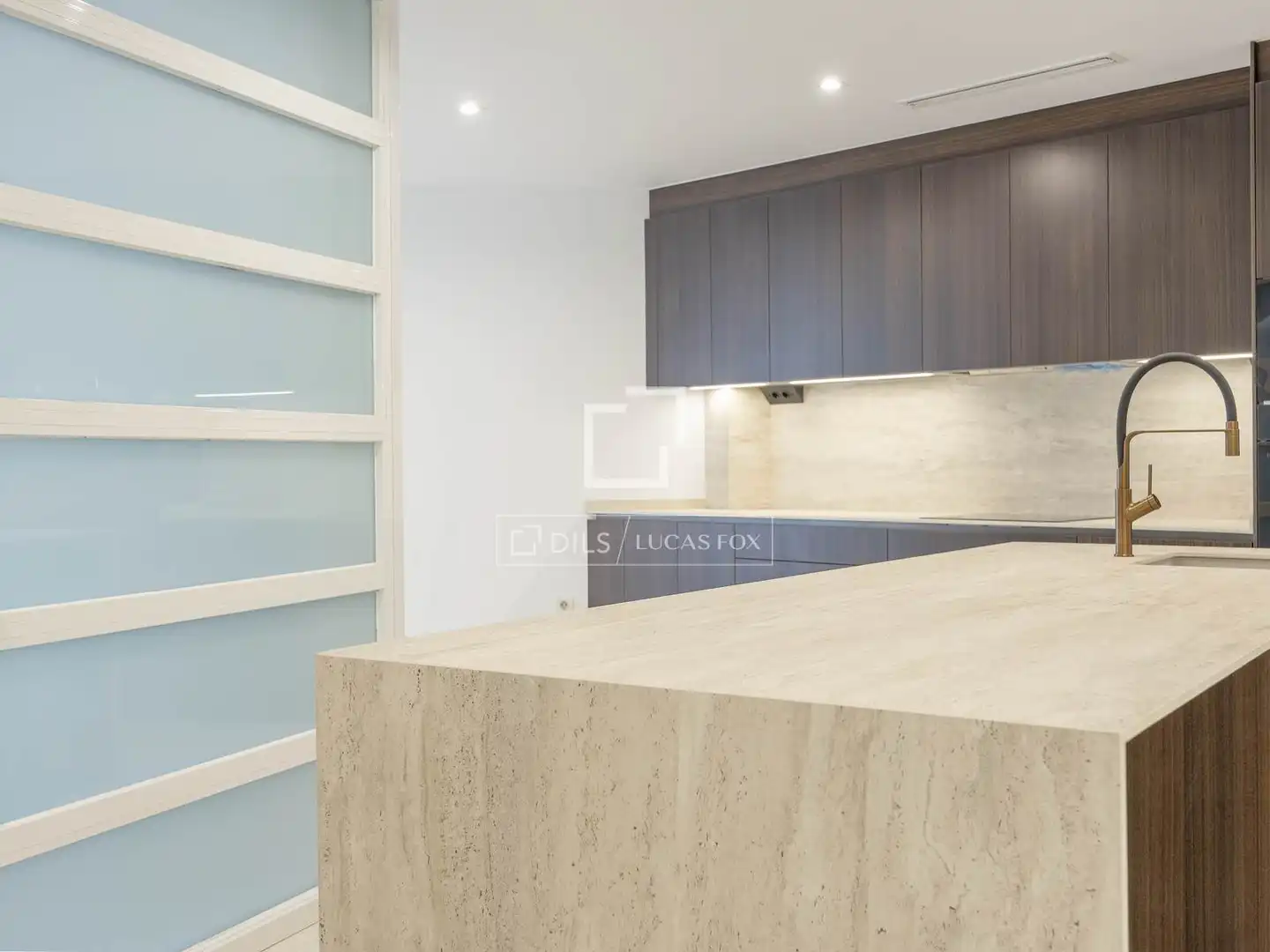 Kitchen of Flat for rent in Valencia  with Air Conditioner, Heating and Parquet flooring