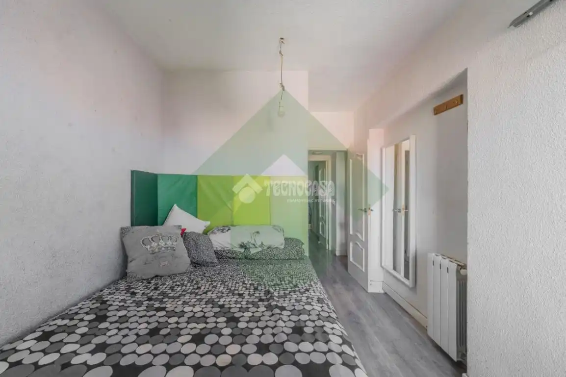 Habitación de Piso en venta en Madrid con Calefacción