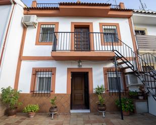 Vista exterior de Casa adosada en venda en  Córdoba Capital amb Terrassa