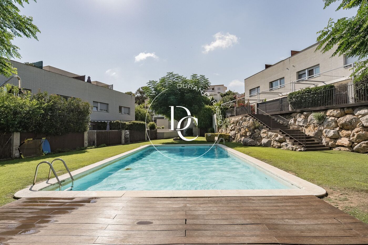 Vista exterior de Casa o xalet en venda en Sitges amb Aire condicionat, Calefacció i Jardí privat