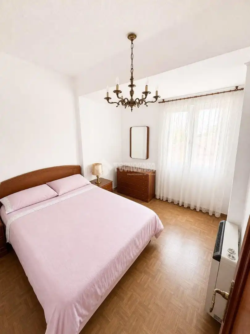 Bedroom of Flat for sale in Madrid  with Air Conditioner, Heating and Balcony