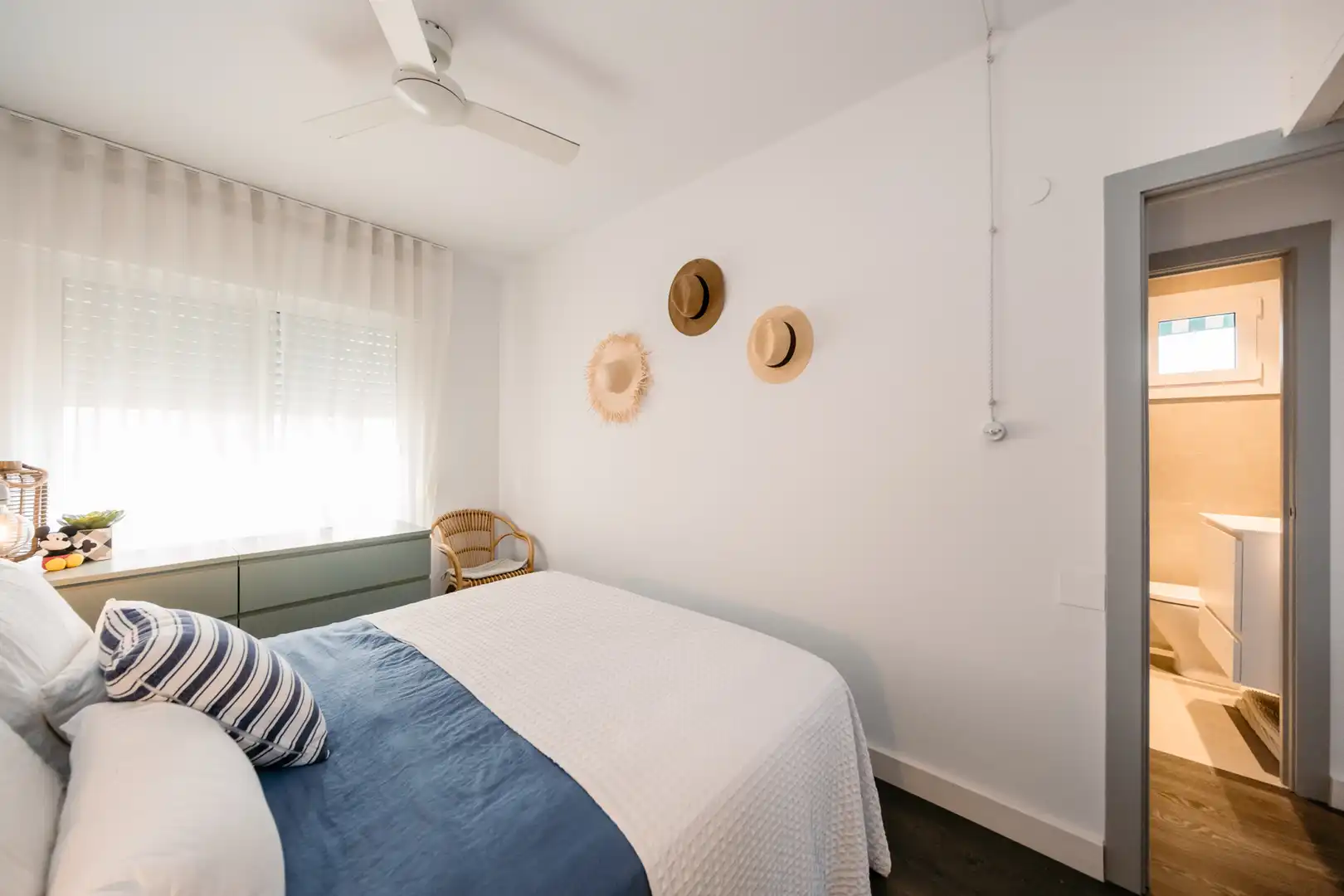 Habitación de Ático en venta en El Vendrell con Aire acondicionado, Parquet y Amueblado
