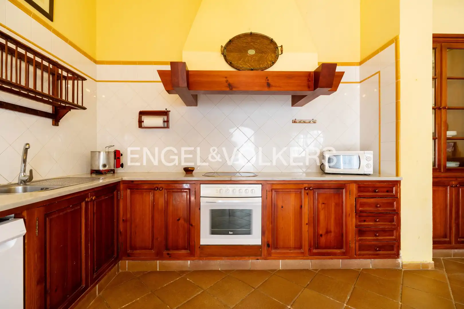 Kitchen of Houses for sale in Sanlúcar de Barrameda  with Air Conditioner, Heating and Private garden
