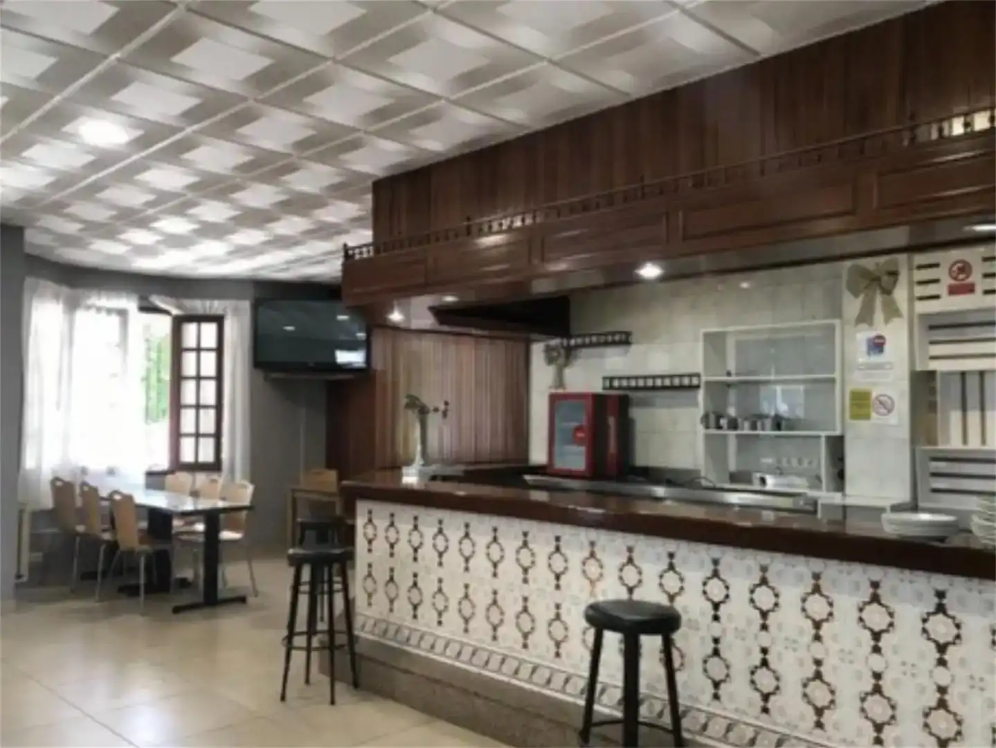 Commercial properties for rent in Moraña