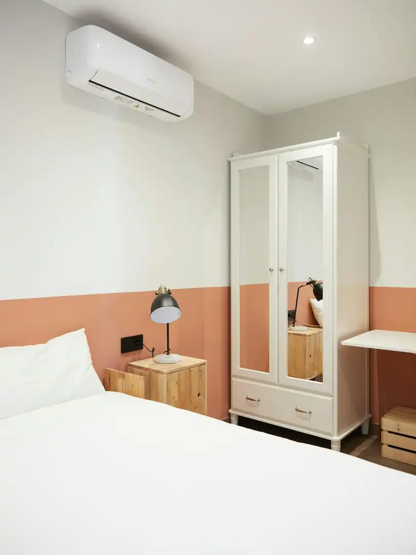 Habitación de Piso de alquiler en Barcelona con Aire acondicionado, Calefacción y Amueblado