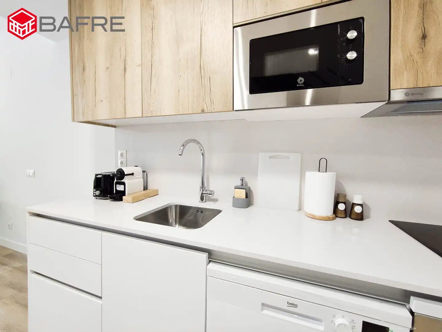 Maisonette zur Miete in Paseo de Europa, Vega de la Moraleja