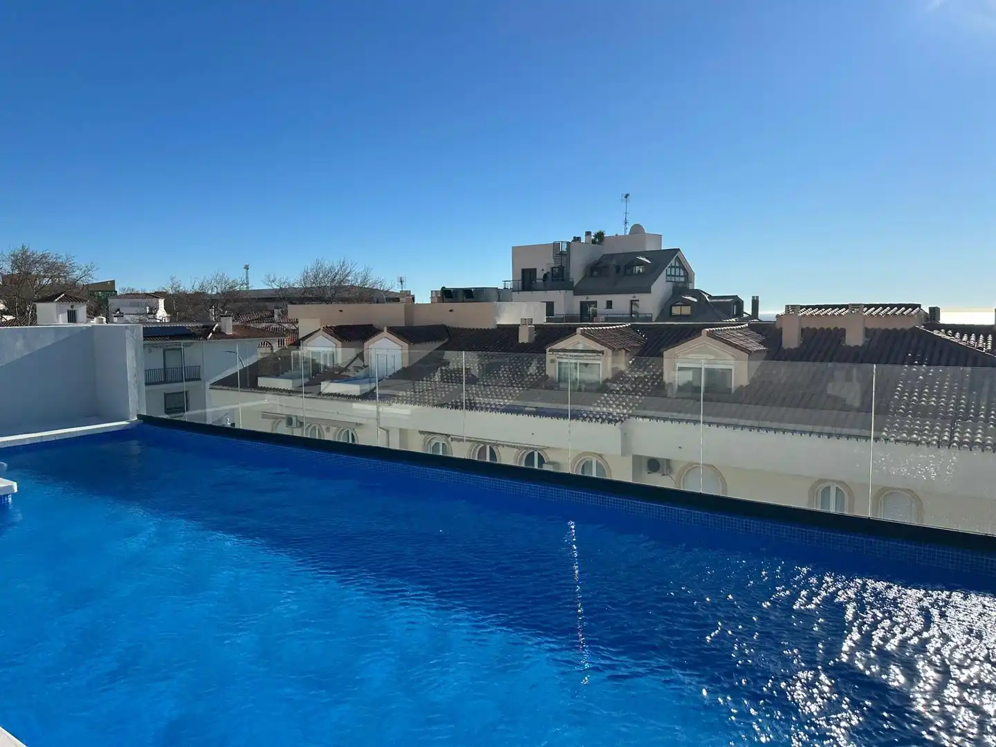 Swimming pool of Flat for sale in Benalmádena  with Air Conditioner, Terrace and Community pool