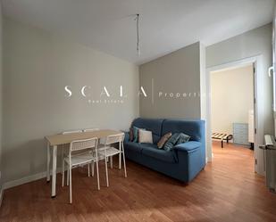 Living room of Flat to rent in  Madrid Capital  with Heating, Furnished and Pets allowed