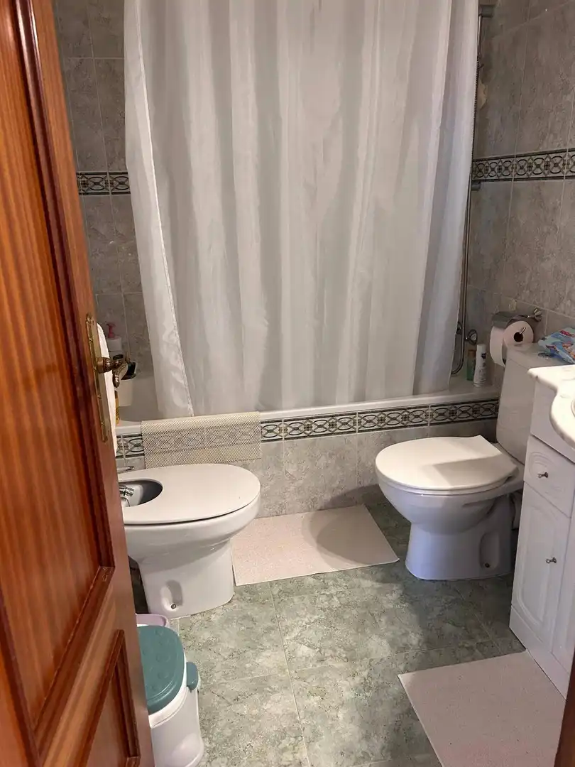 Baño de Piso en venta en Madrid con Calefacción y Terraza