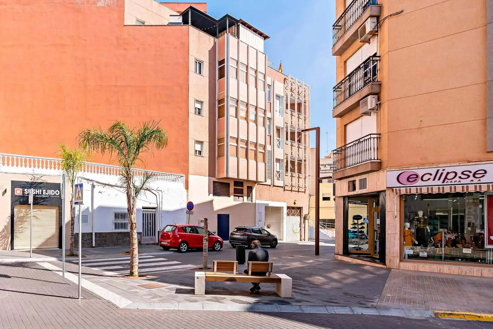 Vista exterior de Àtic en venda en El Ejido amb Aire condicionat, Calefacció i Terrassa