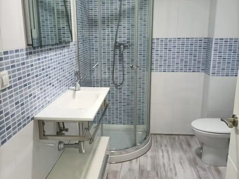 Badezimmer von Geschaftsraum zur Miete in Camargo mit Klimaanlage