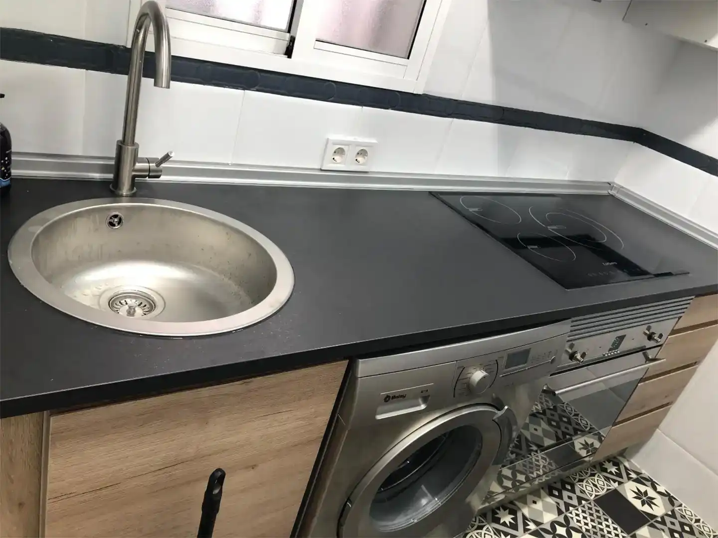 Kitchen of Flat for sale in  Madrid Capital  with Air Conditioner and Balcony