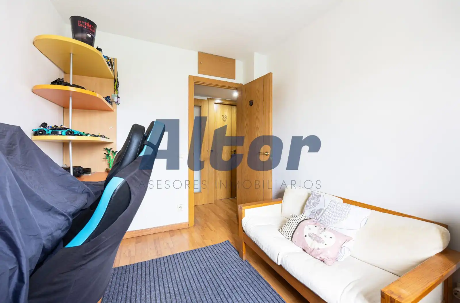 Bedroom of Flat for sale in Fuenlabrada  with Heating, Terrace and Swimming Pool