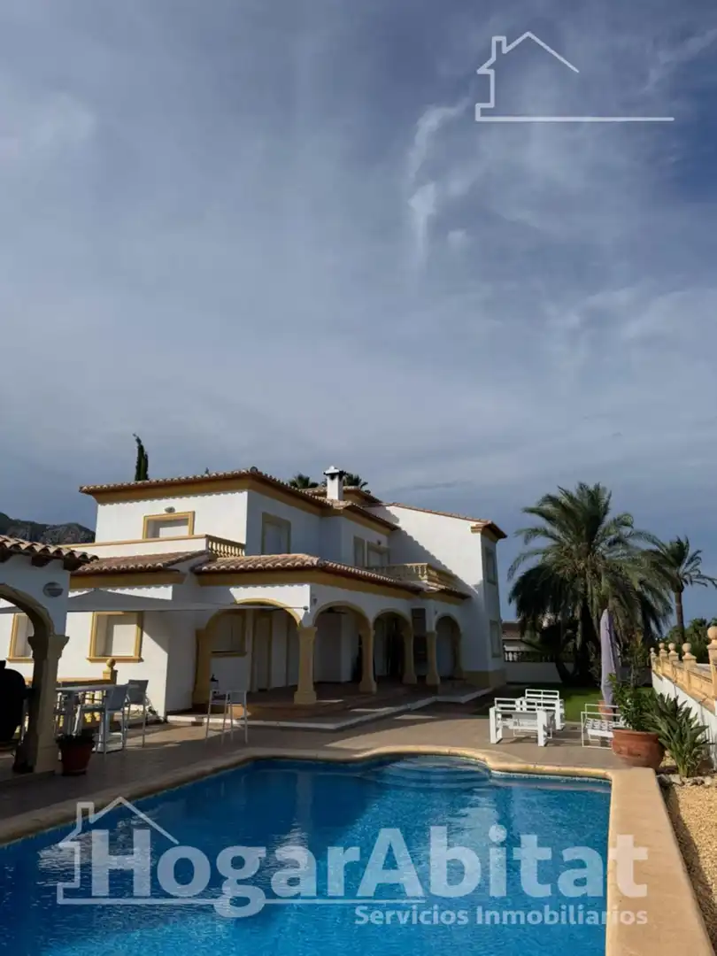 Vista exterior de Casa o chalet en venta en Beniarbeig con Aire acondicionado, Jardín privado y Terraza