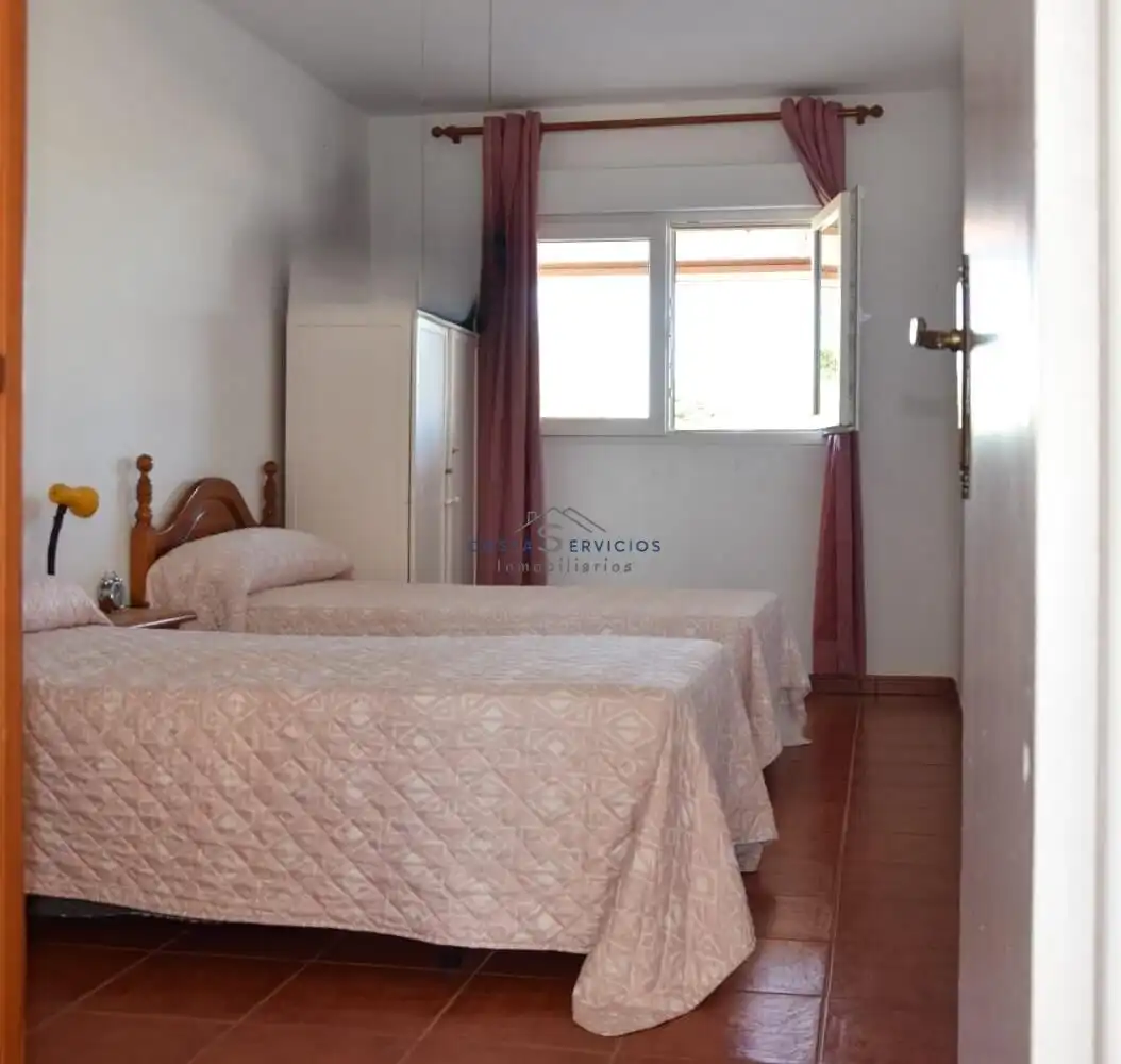 Dormitori de Finca rústica en venda en Gibraleón amb Aire condicionat, Terrassa i Piscina