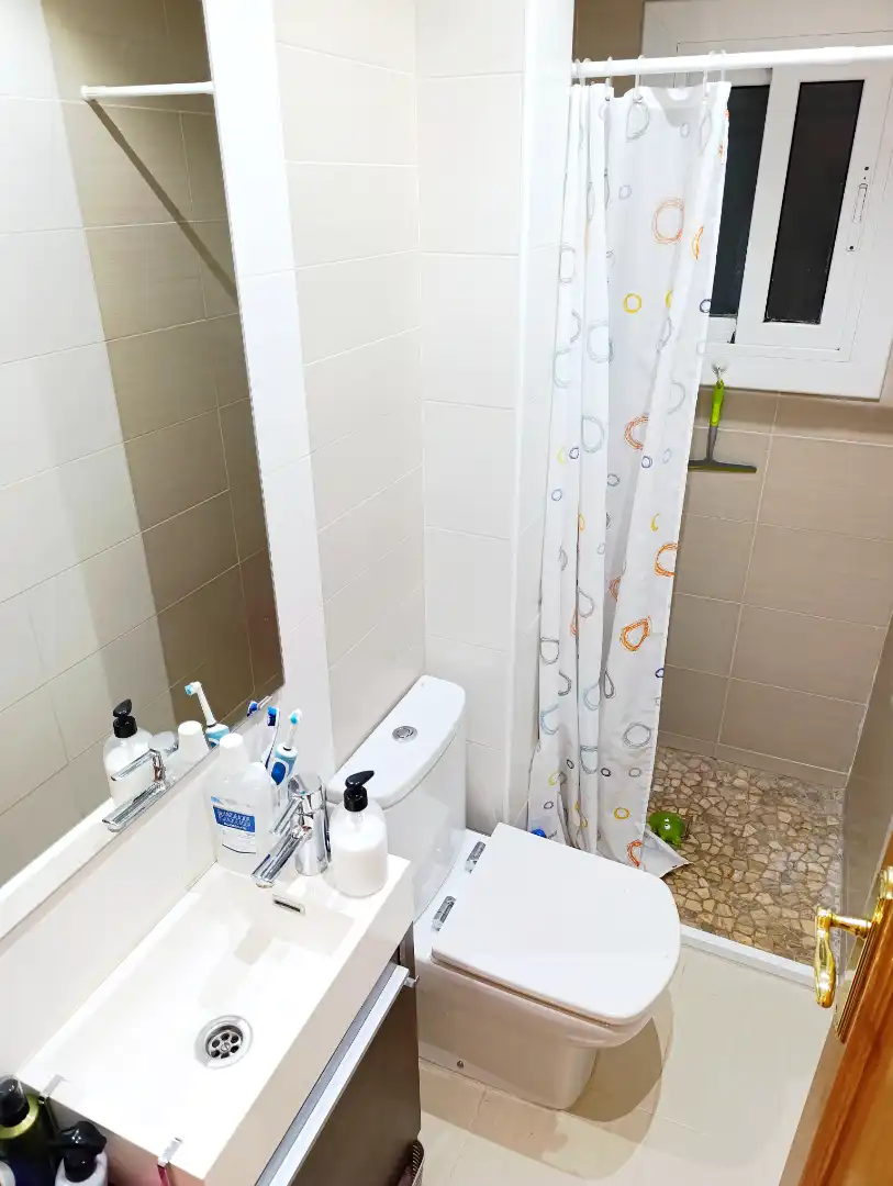 Bathroom of Flat for sale in Pineda de Mar  with Air Conditioner, Heating and Balcony