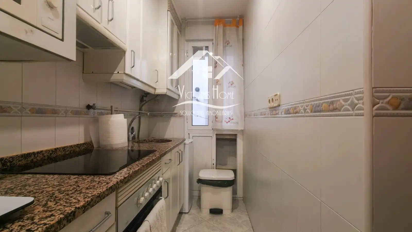 Kitchen of Flat for rent in Madrid  with Air Conditioner, Heating and Terrace