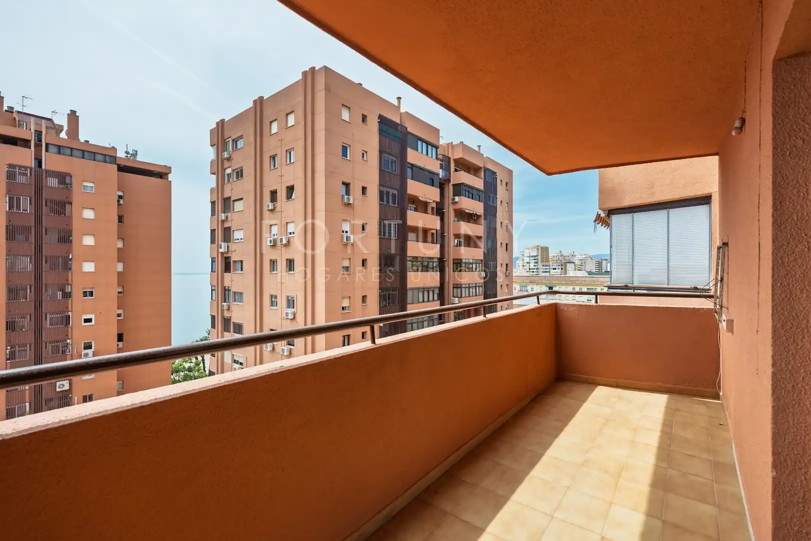 Vista exterior de Pis en venda en Málaga amb Terrassa i Traster