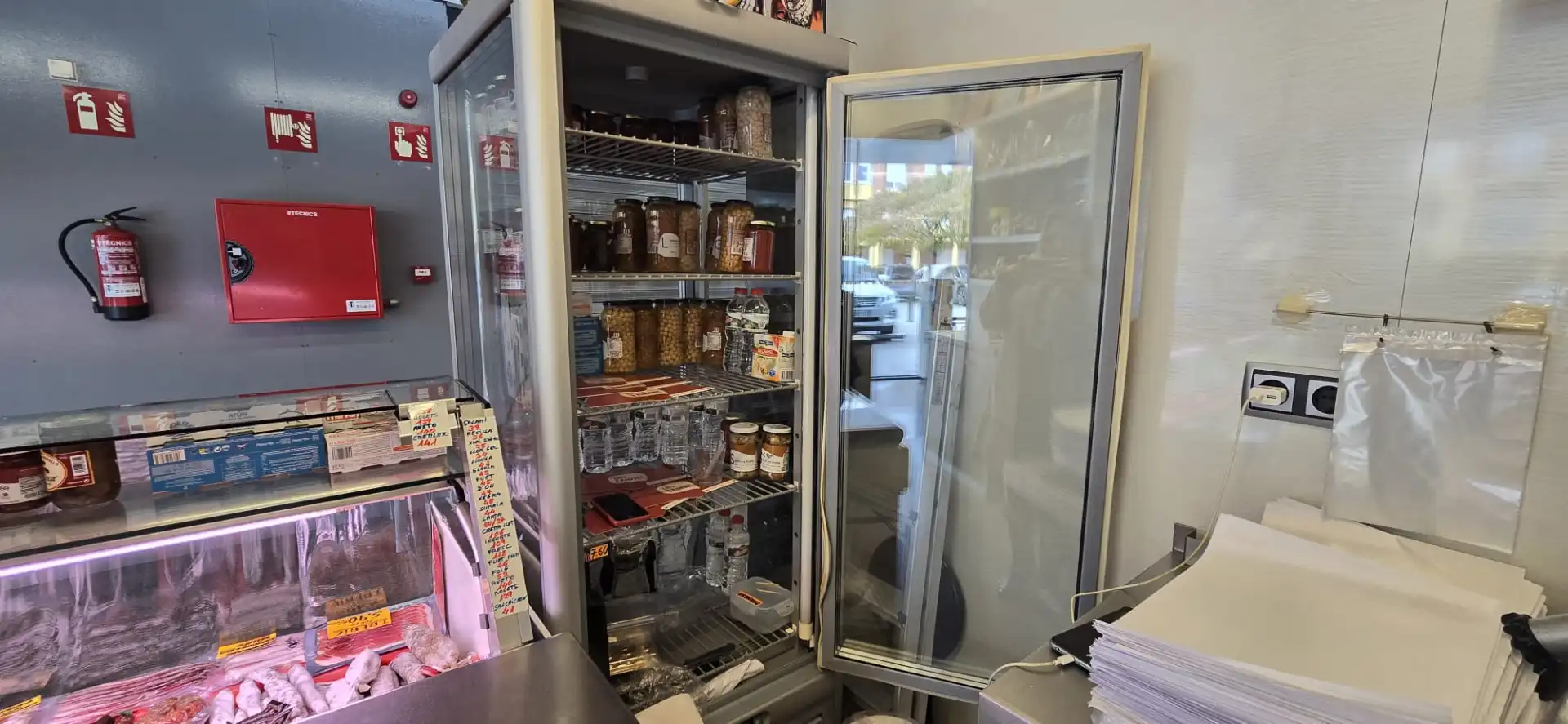 Local en traspaso en Manlleu con Aire acondicionado, Amueblado y Internet