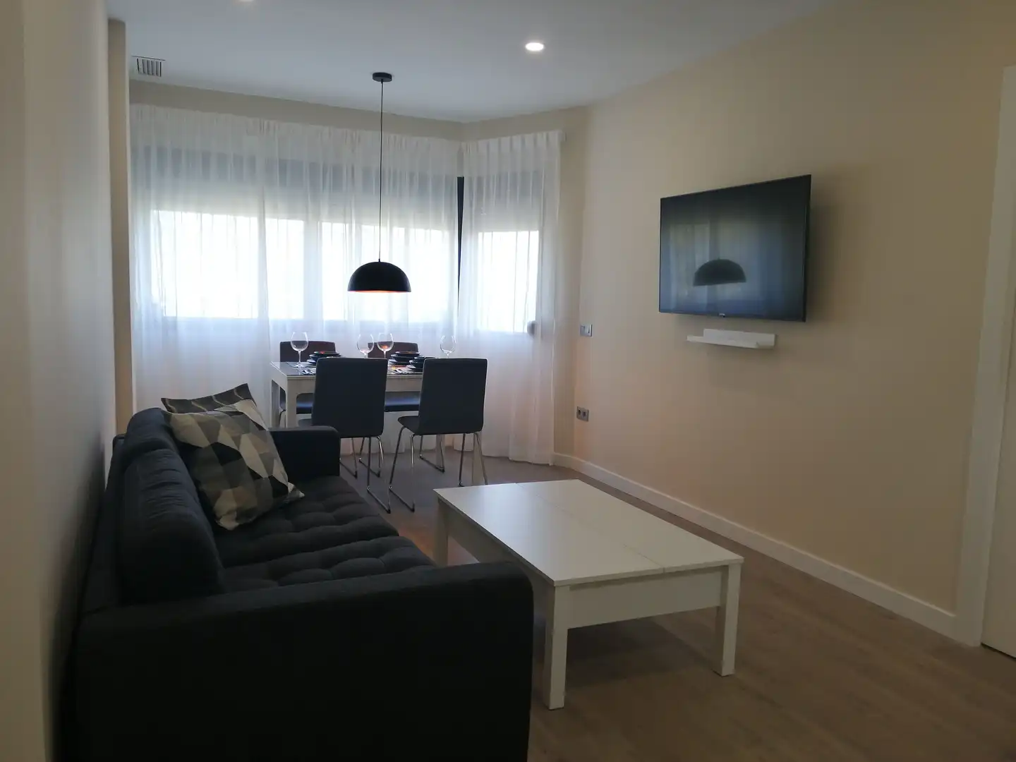 Apartamento de alquiler en Calle Administrador Gutierrez Anaya, Parque Alcosa