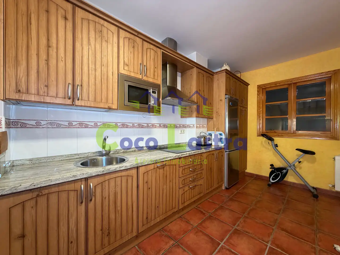 Cuina de Casa adosada en venda en Salamanca amb Calefacció, Parquet i Terrassa