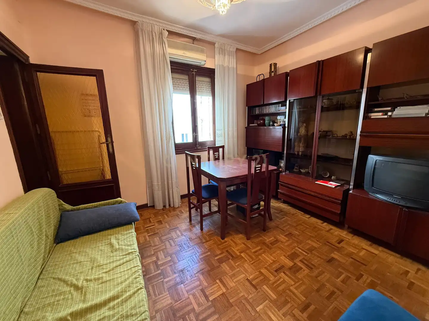Apartamento en venta en Calle Jesús y María, Madrid, Spain, Embajadores - Lavapiés