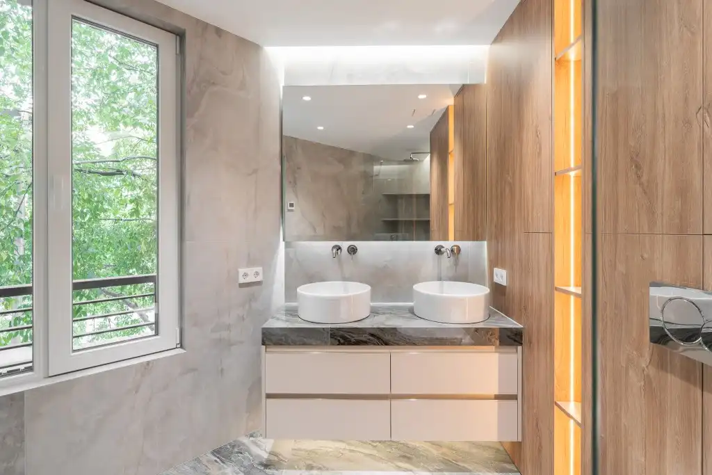 Badezimmer von Wohnungen zum Verkauf in Barcelona mit Klimaanlage, Heizung und Parkett