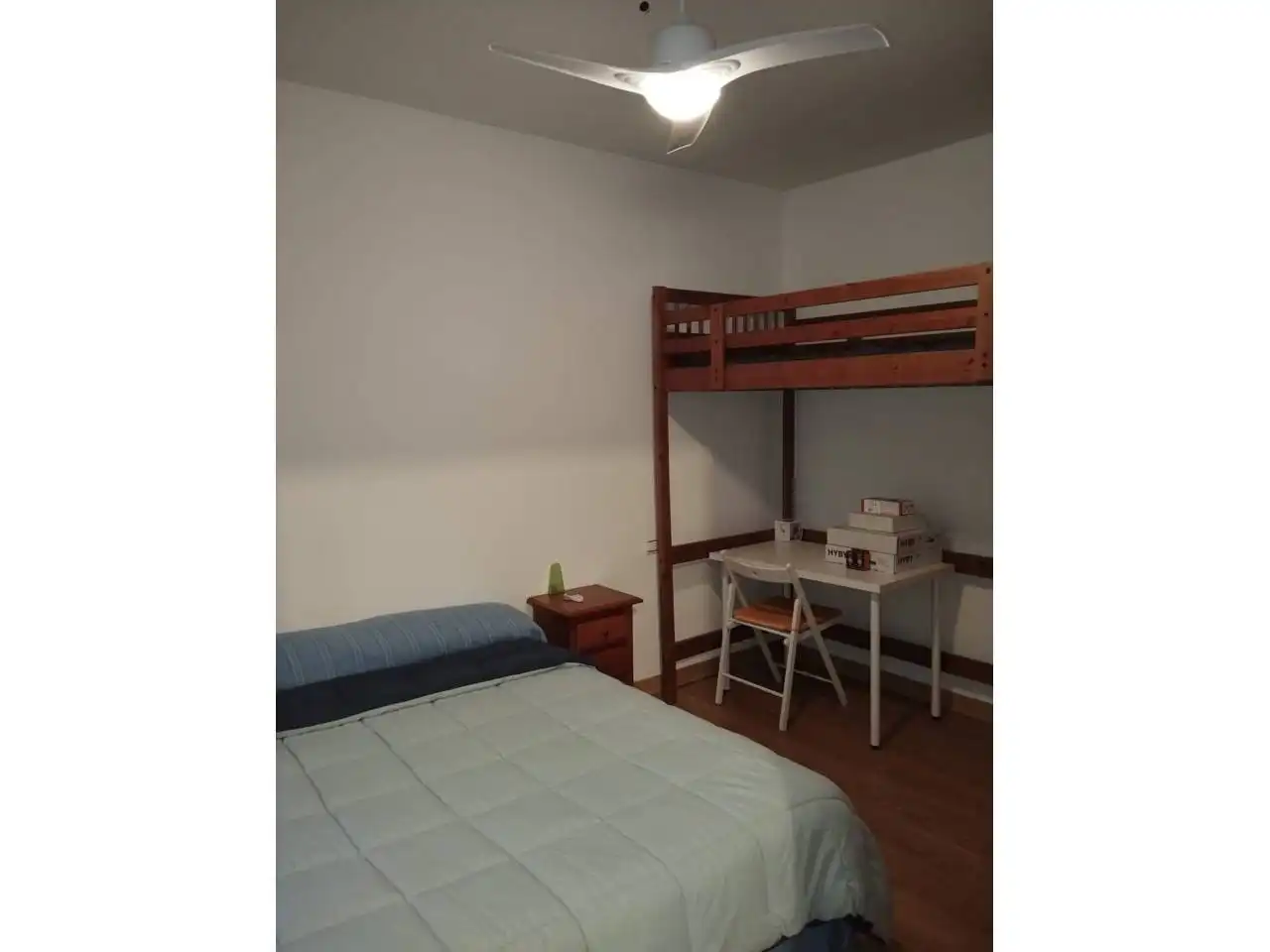 Habitación de Apartamento de alquiler en Ocaña con Calefacción, Parquet y Amueblado
