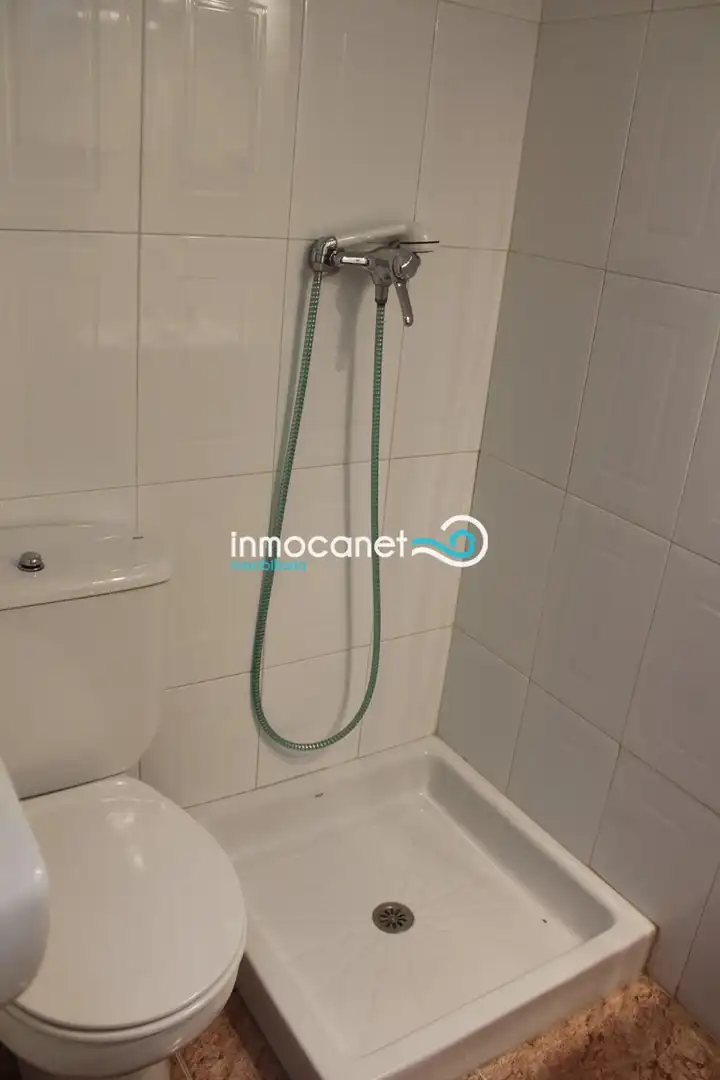 Bany de Apartament en venda en Oliva amb Traster