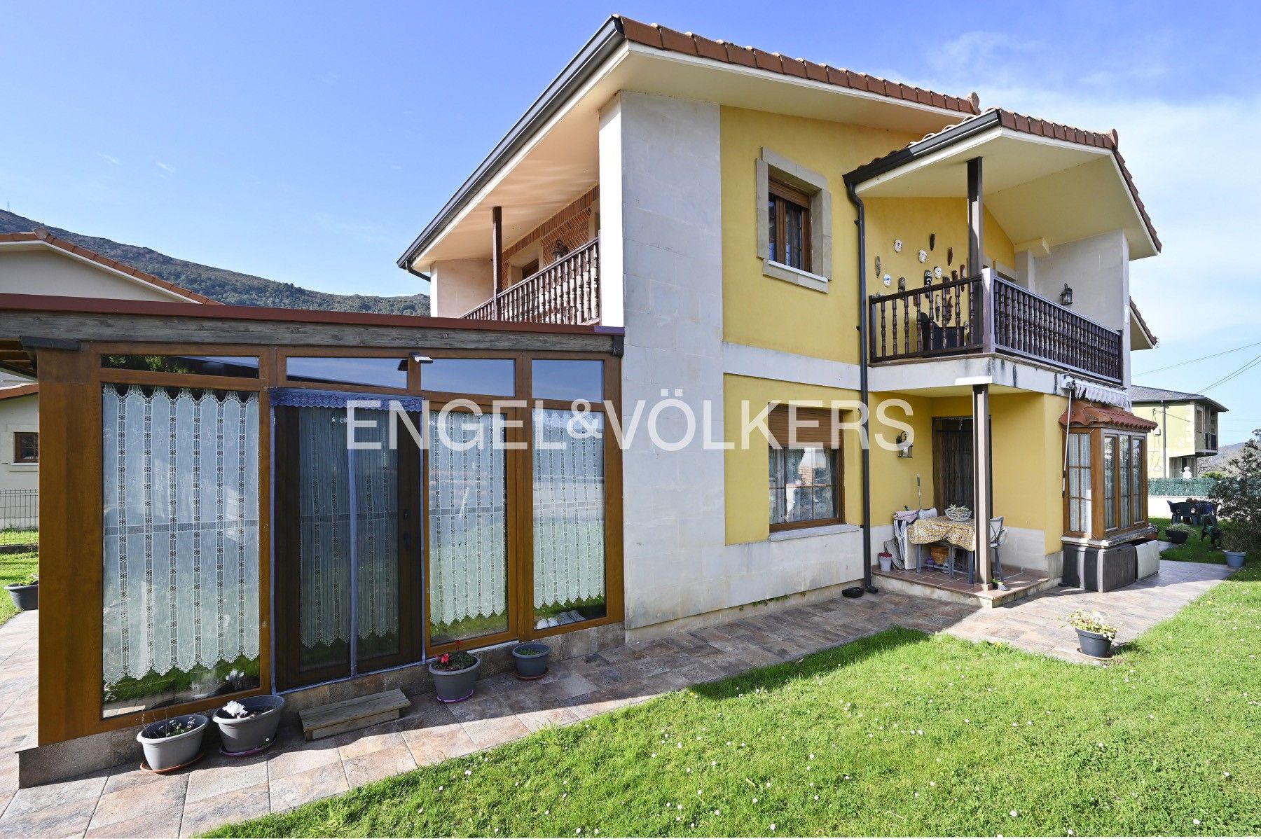 Exterior view of House or chalet for sale in Ampuero  with Air Conditioner, Heating and Private garden