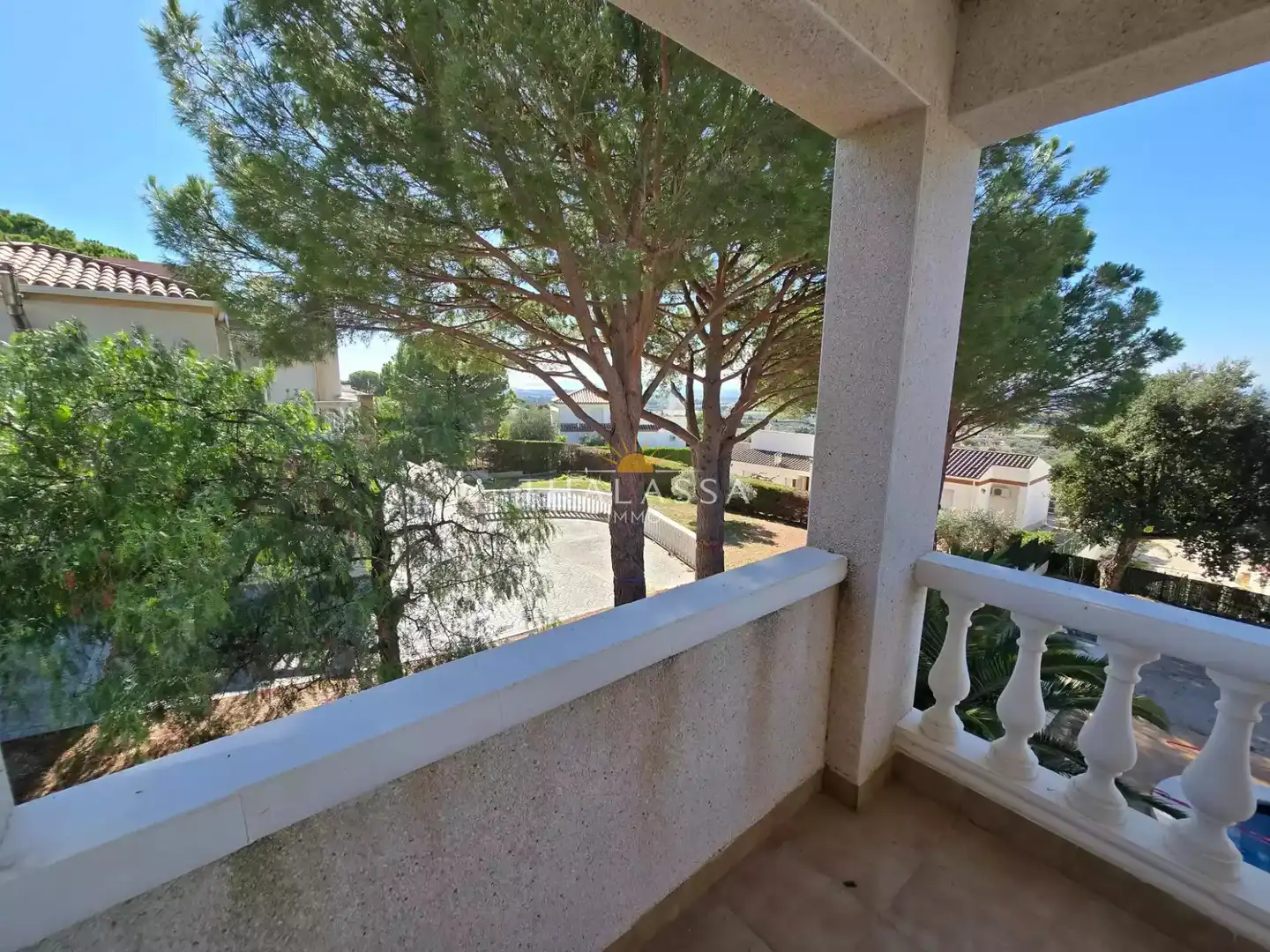 Terrassa de Casa o xalet en venda en Pau amb Aire condicionat, Calefacció i Jardí privat