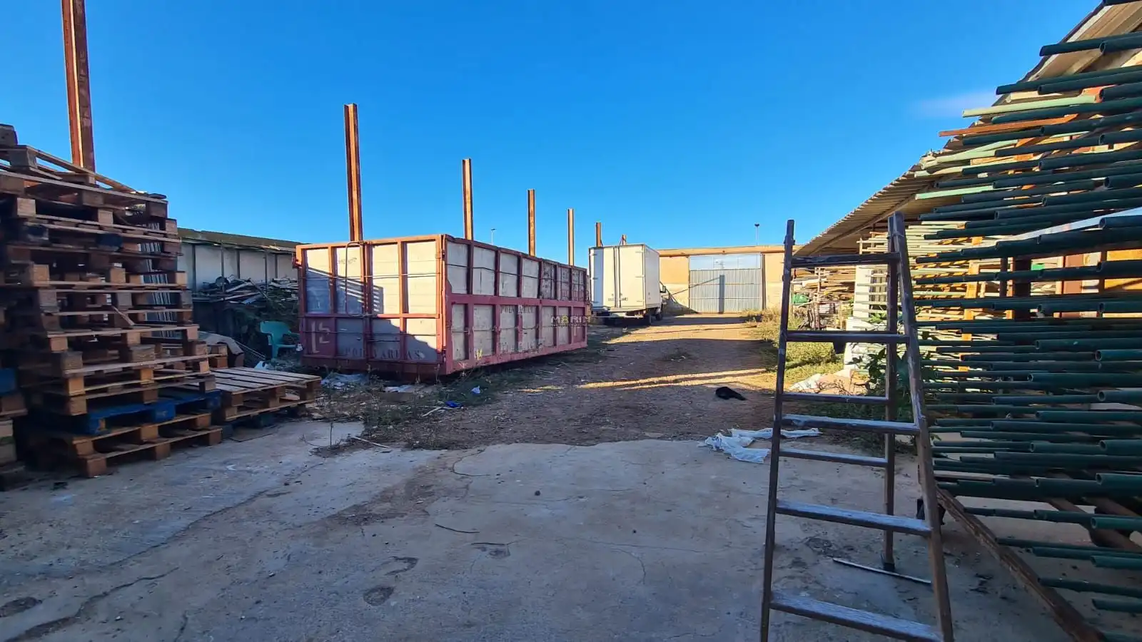 Vista exterior de Nave industrial en venta en Cartagena con Calefacción