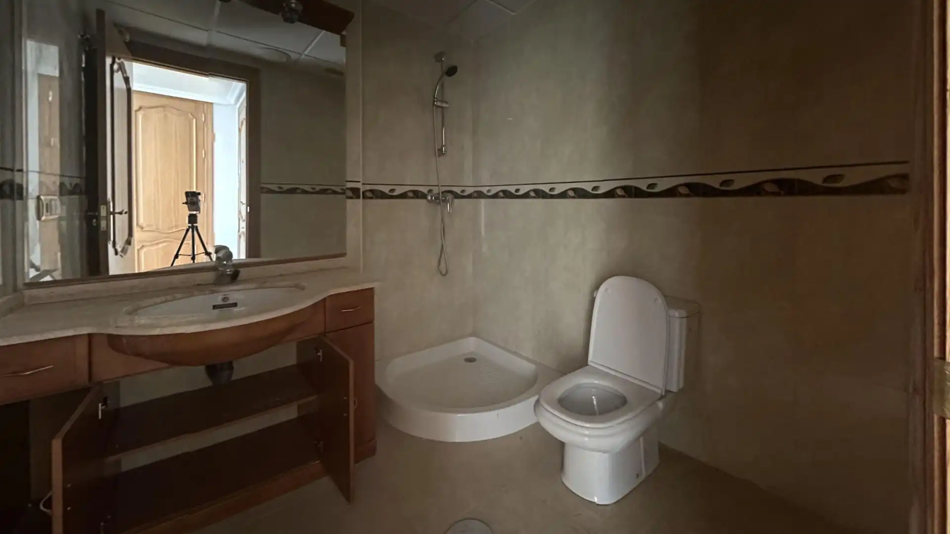Bathroom of Flat for sale in Abanilla  with Air Conditioner, Heating and Storage room