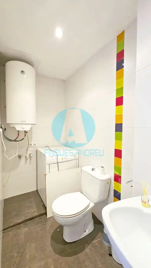 Baño de Local de alquiler en Mataró con Aire acondicionado