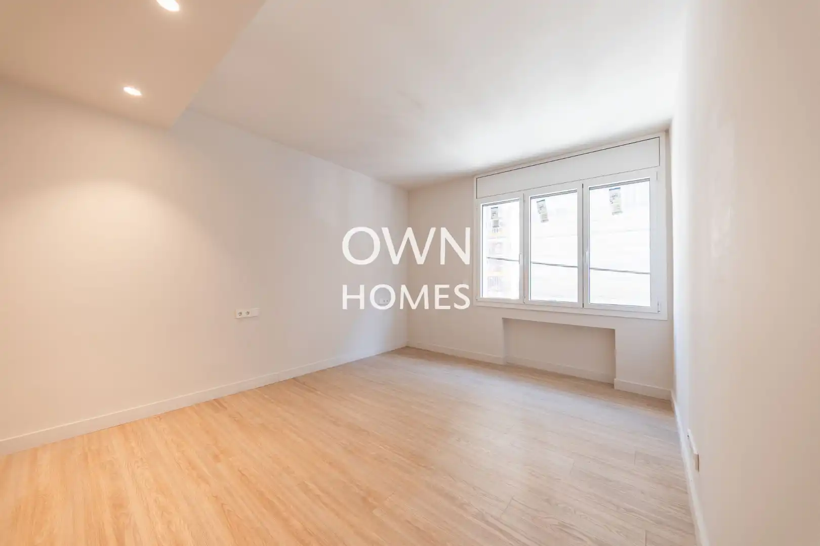 Bedroom of Flat for sale in Barcelona  with Air Conditioner, Heating and Private garden