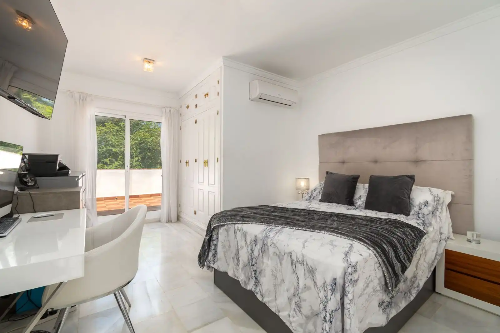 Schlafzimmer von Einfamilien-Reihenhaus zum Verkauf in Mijas mit Klimaanlage, Terrasse und Abstellraum