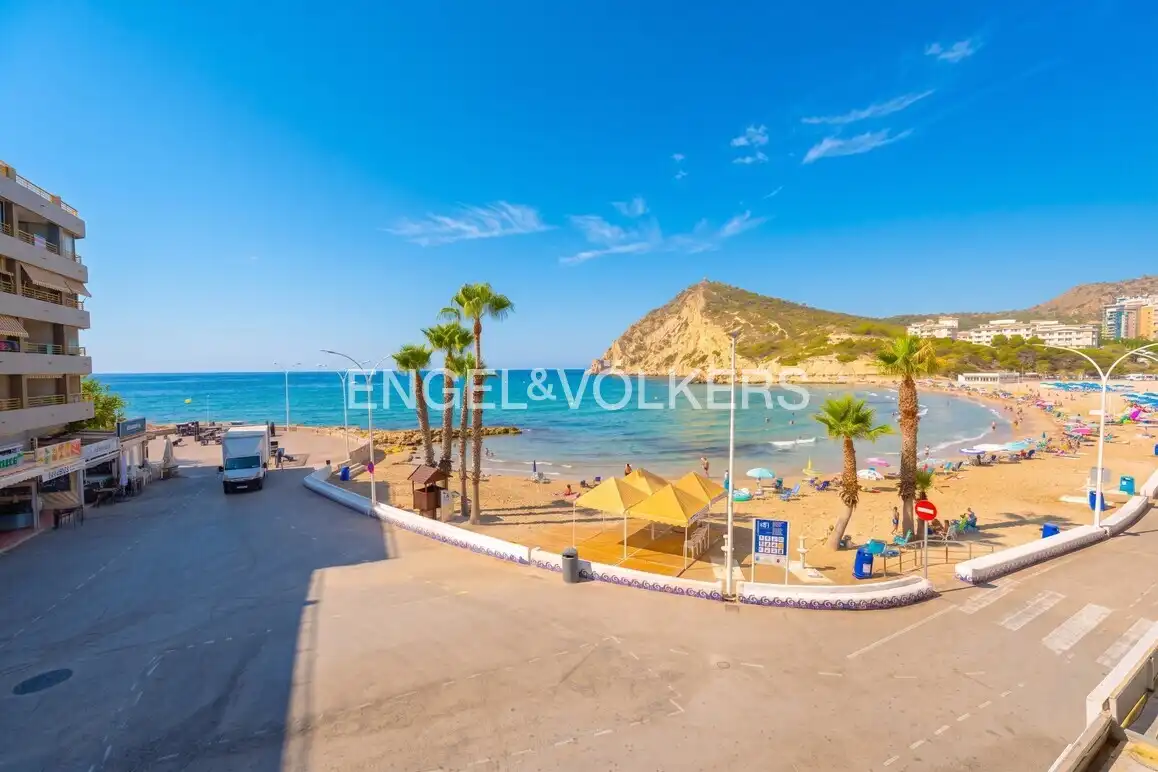 Vista exterior de Apartament en venda en Finestrat amb Terrassa