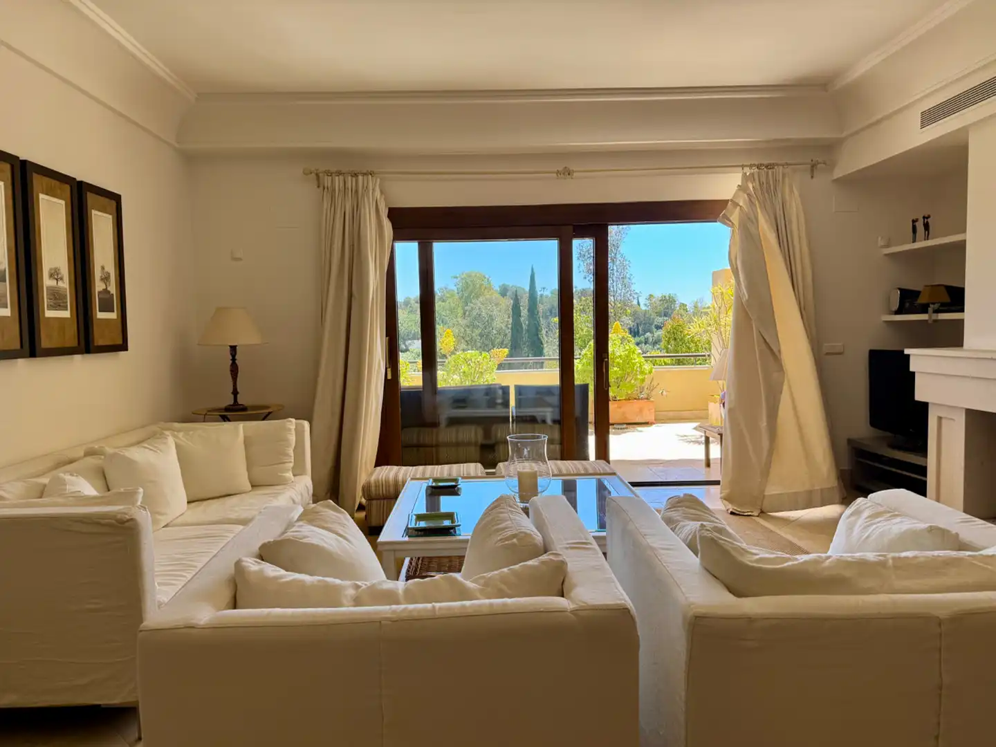 Living room of Flat for sale in Sotogrande  with Air Conditioner, Heating and Private garden