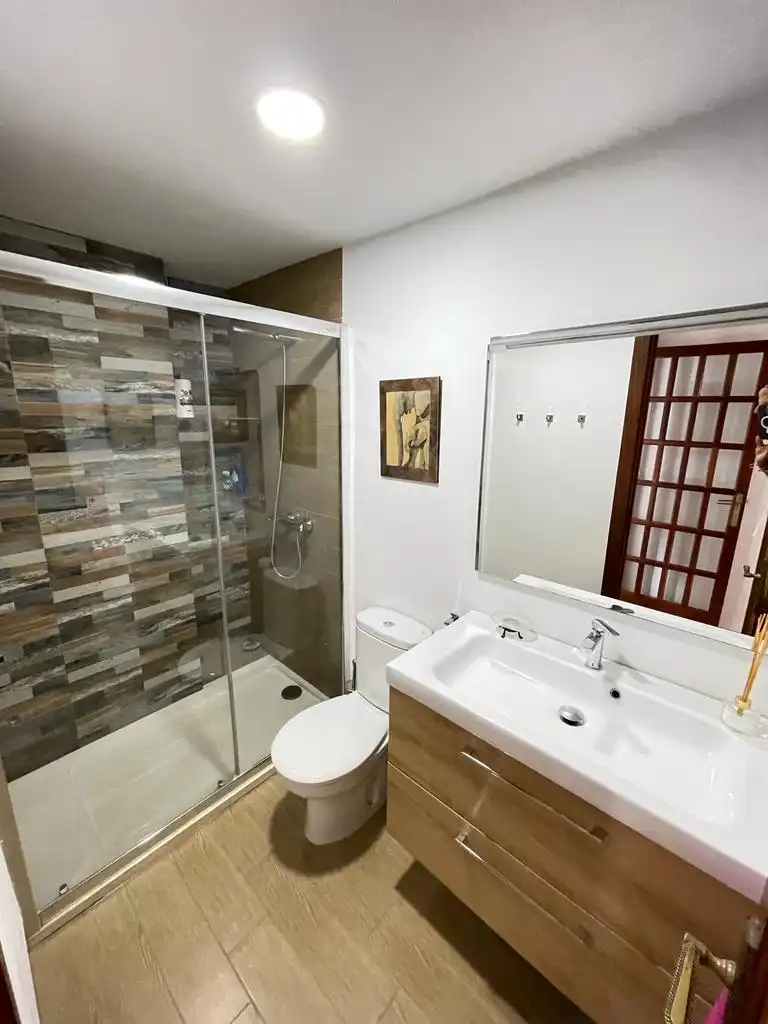 Bathroom of Flat for rent in Fuengirola  with Air Conditioner, Heating and Private garden