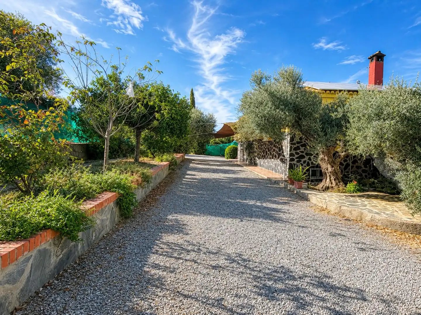 Vista exterior de Finca rústica en venda en Las Gabias amb Jardí privat, Terrassa i Traster