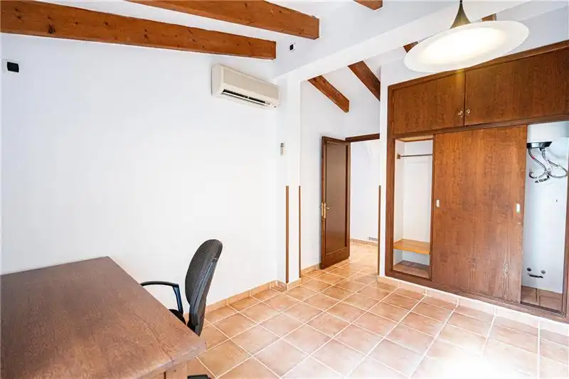 Erdgeschoss zum Verkauf in Pollença mit Klimaanlage und Terrasse