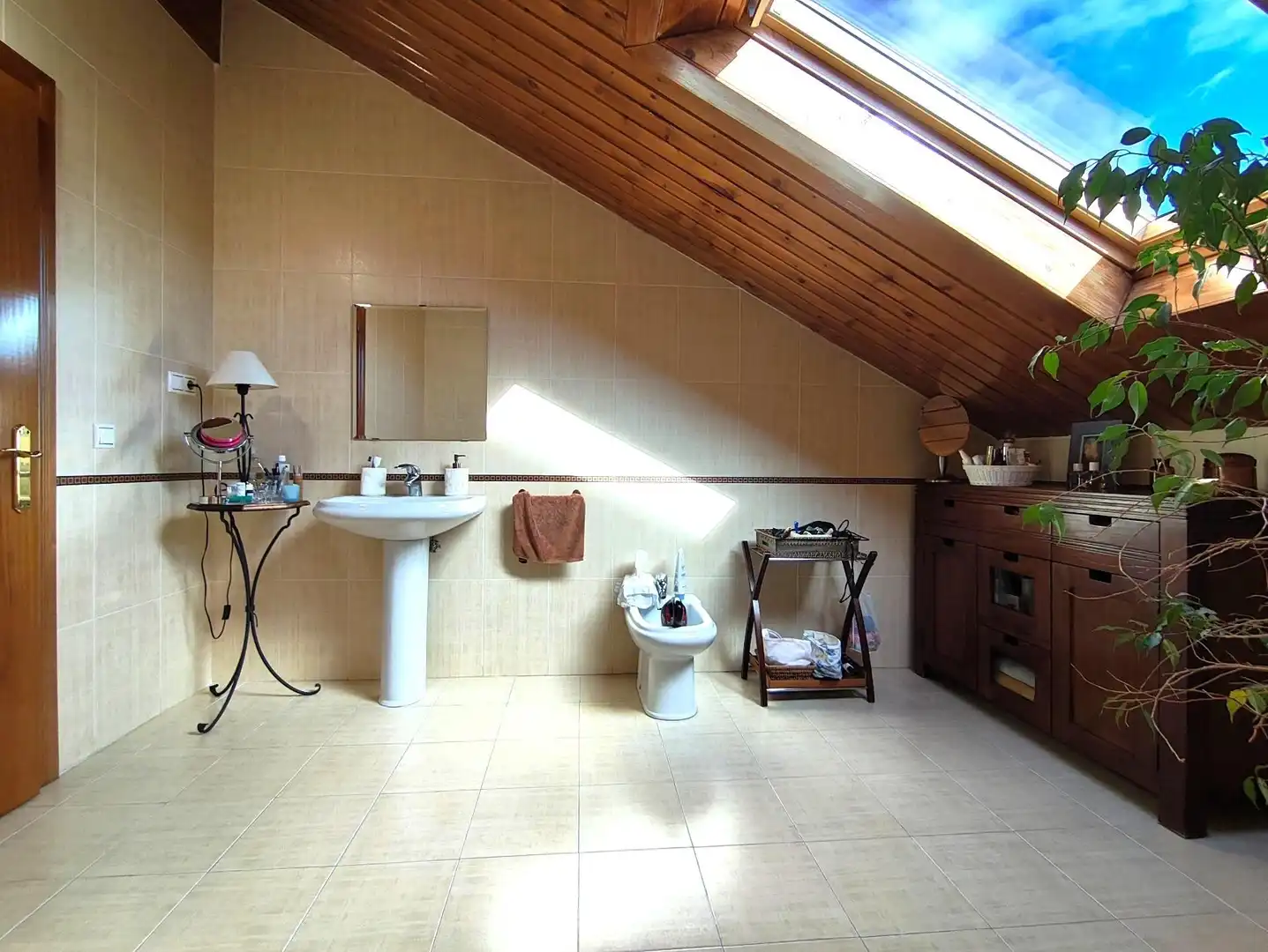 Baño de Casa adosada en venta en Medio Cudeyo con Calefacción, Jardín privado y Terraza