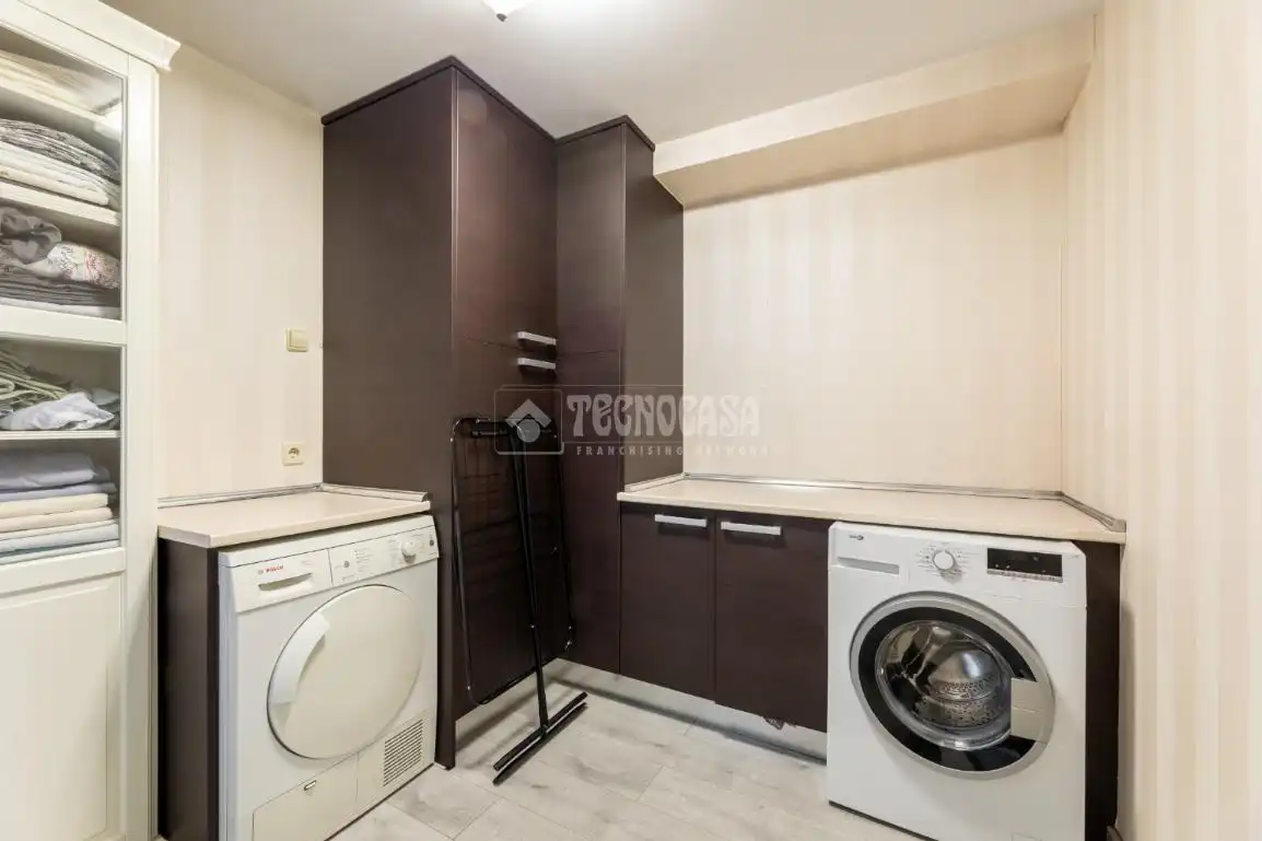Casa adosada en venta en Torrelodones con Calefacción, Terraza y Balcón